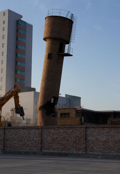 煙囪拆除，水塔拆除